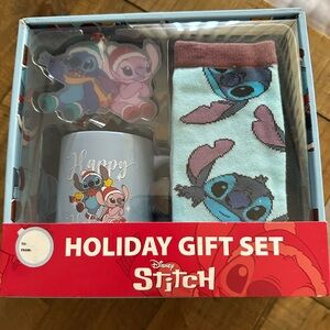 Disney Stitch Holiday Gift Set - Blue and Pink
